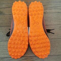 プーマサッカーシューズ  23cmの画像