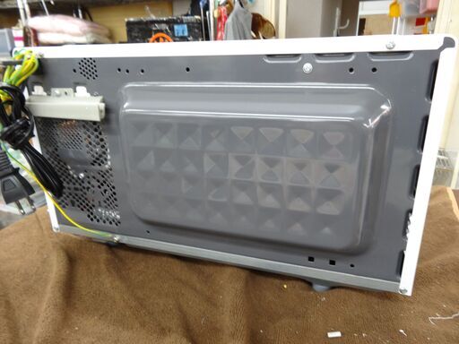 TOSHIBA（東芝） 電子レンジ 単機能 フラット フラットテーブル 17L 東芝 電子レンジ フラットタイプ  2019年製  ER-SM17 ホワイト 温め 解凍 札幌 西岡店