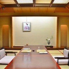 ①和風カウンターラウンジ、お座敷接客の画像
