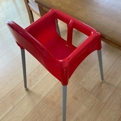 テーブルチェア（プラ製）の画像