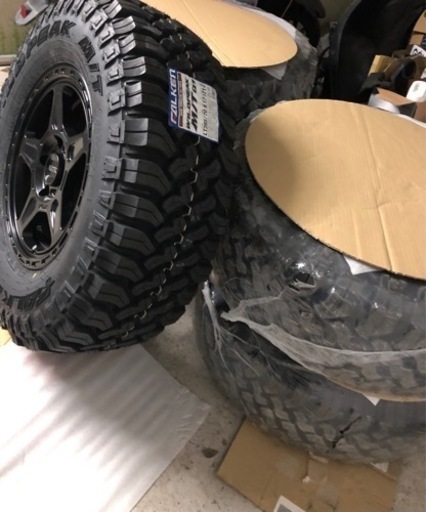 ジープラングラー　JK/JL系用 ファルケン　ワイルドピック　A/T3W LT285/70R17 116Q KMC KM721 リコン