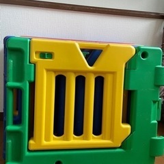 【商談中】日本育児ベビーサークル　ゲート　8枚の画像