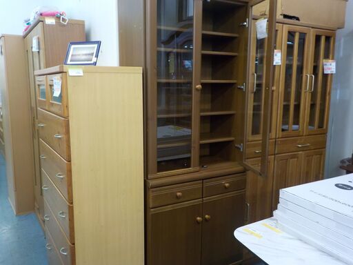 G:110199　食器棚2面