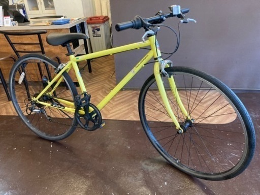 【ランボルギーニ】700×28c 6段変速　クロスバイク　イエロー