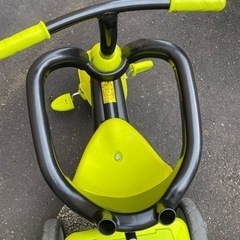 補助輪三輪車の画像