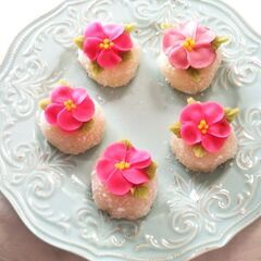 あんこで絞るお菓子作りのあんフラワー教室の画像