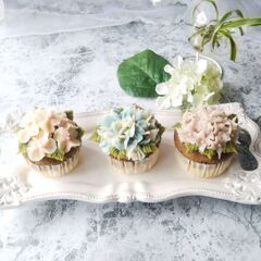 あんこで絞るお菓子作りのあんフラワー教室の画像