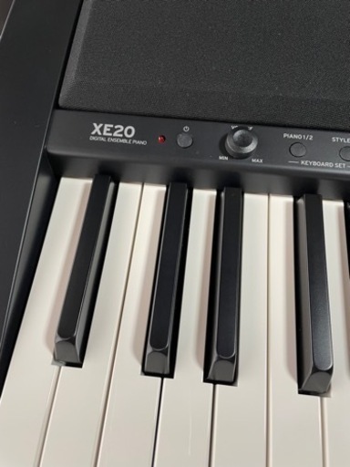 電子ピアノ　KORG コルグ　88鍵盤　3本ペダル　電子ピアノ　美品