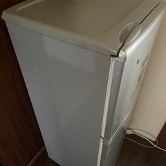 2012年製137リダ冷蔵庫の画像