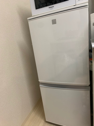【取引中】SHARP 2ドア ノンフロン冷凍冷蔵庫　SJ-14E4