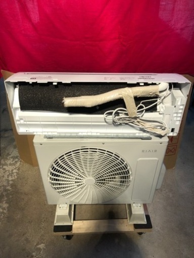 YAMADA　RIAIR/リエア　超美品　禁煙　ルームエアコン　YHAC-22L1-W　2021年製　　2.2kw