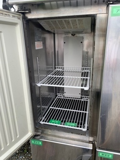 業務用縦型４ドア冷凍冷蔵庫
