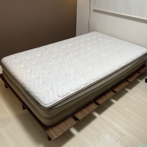 ニトリ セミダブルマットレス＆LOWYAベッドフレーム