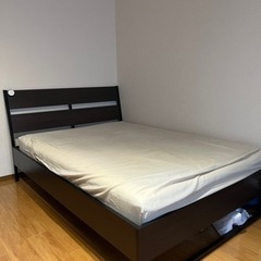 IKEA TRYSIL ベッド　ベッドフレーム　ダブル　トリスィルの画像
