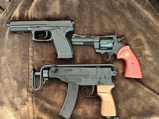 ガスガンパイソン、サブマシンガン、ハンドガン