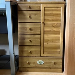 引き出し付き　小物入れタンス