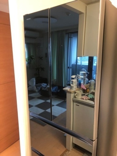 7/20まで：お洒落なミラー冷蔵庫 東芝