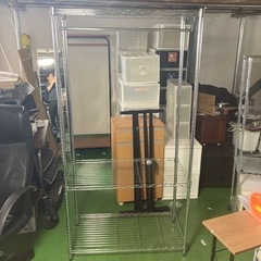 ● スチールラック、クローゼット、ハンガーラック