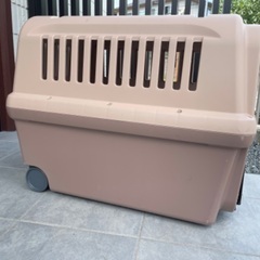 犬の移動用クレイトの画像