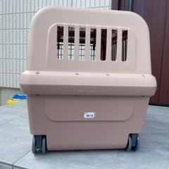 犬の移動用クレイトの画像