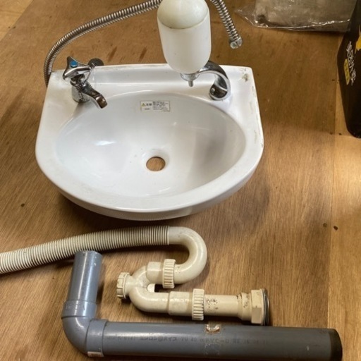 TOTO手洗い器　壁掛手洗器　L30DM#NW1