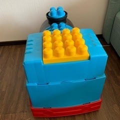 トーマスメガブロック　入れ物　車にもの画像