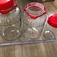 果実酒.梅干しなどに使う保存瓶と壺