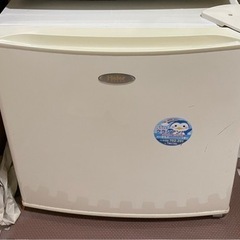 コンパクト冷蔵庫の画像