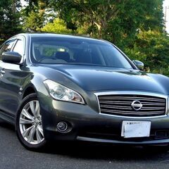 フーガハイブリッド・最上級モデル【3.5VIPパッケージ】ロング...