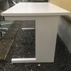 プラス製デスク の画像
