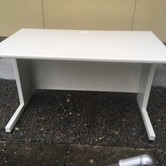 プラス製デスク 