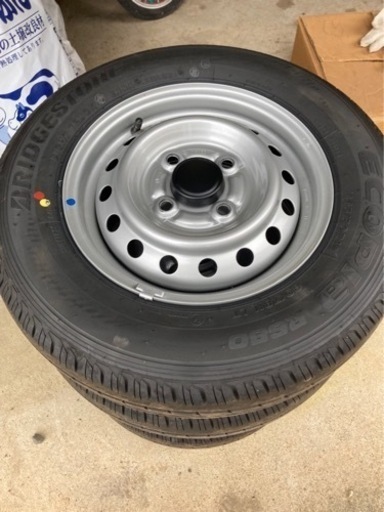 軽バン　タイヤホイール