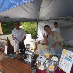 アルプス公園東入り口駐車場フリマ - フリーマーケット