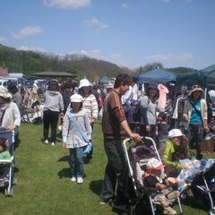 アルプス公園東入り口駐車場フリマ − 長野県
