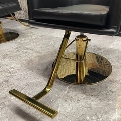 美容椅子【ビューティガレージ】の画像