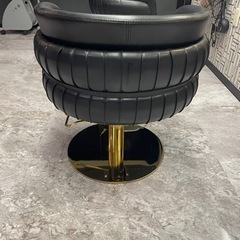 美容椅子【ビューティガレージ】の画像