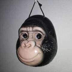 壁掛けゴリラの貯金箱