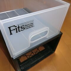 FITS 　/　1ケ1000円　２ケで2000円/　衣装・収納ケース　/　２ケ95cmタイプ　/　夏冬前後で入替OKの画像