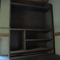 ０円！中古の棚