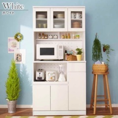 新品未使用 食器棚の画像