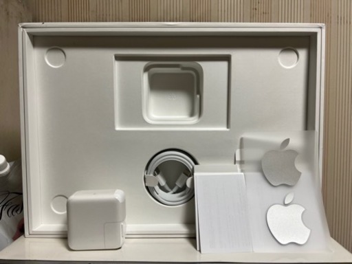 M1 Macbook Air 2020 256GB SSD 16GB RAM 8コアCPU 7コアGPU バッテリー100%