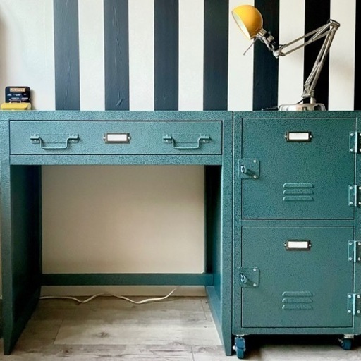 スチールデスク