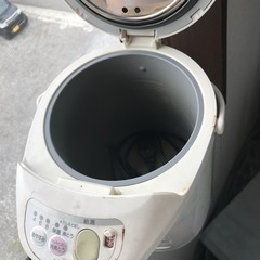 電気ポットの画像