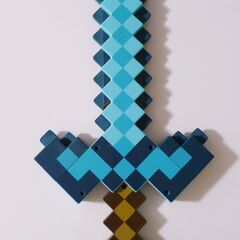 ◆美品◆マインクラフト 変形武器54cm ダイヤの剣/ツルハシ 