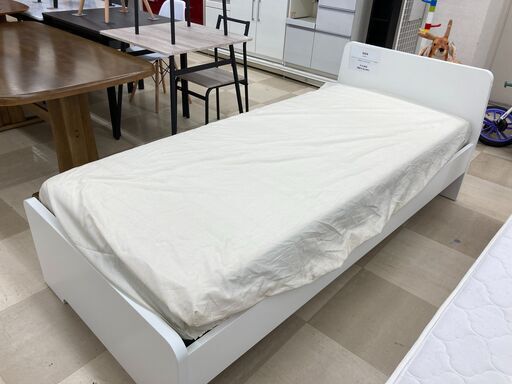 シングルベッド　IKEA ASKVOLL　ホワイト