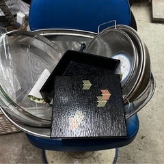 竹カゴと金属網カゴ　お譲りする方が決まりましたの画像