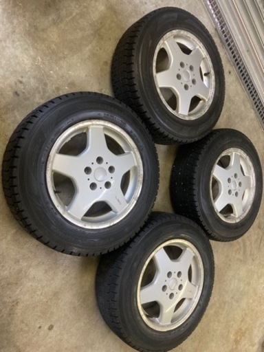 値引き交渉可能16インチホイール　114.3 7J LISO 215/65R16 スタッドレス