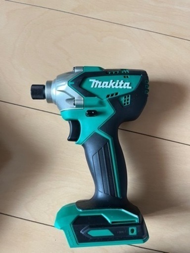 ほぼ新品　マキタ　インパクト