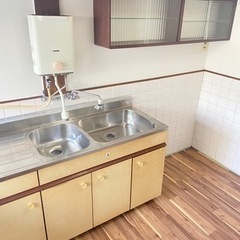 初期費用無料‼️ペット飼育可能‼️兵庫県相生市垣内町　フルリノベーション済み貸家　小中学校徒歩圏内。のどかです。コンビニ徒歩2分。相生市戸建て賃貸 − 兵庫県