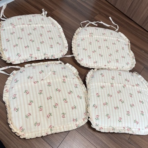 ✳︎お値下げしました✳︎ローラアシュレイ　シートクッション4枚